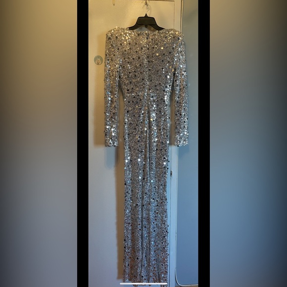 Silver Sequin Long Sleeve Dress by F Nova. Size M. NWOT. Gorgeous Dress - Picture 3 of 6
